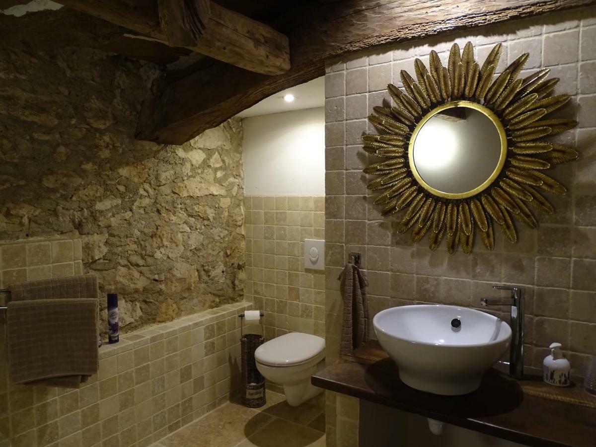 Апартаменты Bergerie Le Vieux Manoir Valeilles Экстерьер фото